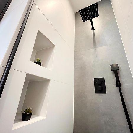 Large 75 M2 Apartment For 6 Guests Next To Wawel Castle Krakau Buitenkant foto