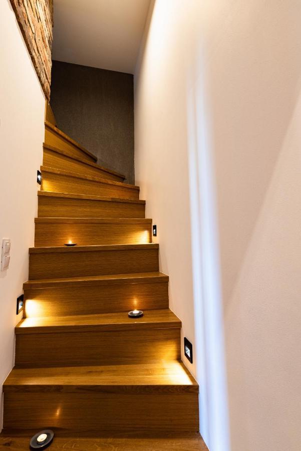 Large 75 M2 Apartment For 6 Guests Next To Wawel Castle Krakau Buitenkant foto