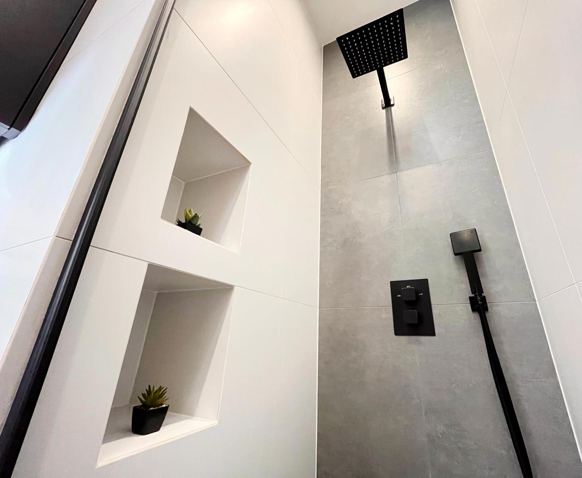 Large 75 M2 Apartment For 6 Guests Next To Wawel Castle Krakau Buitenkant foto