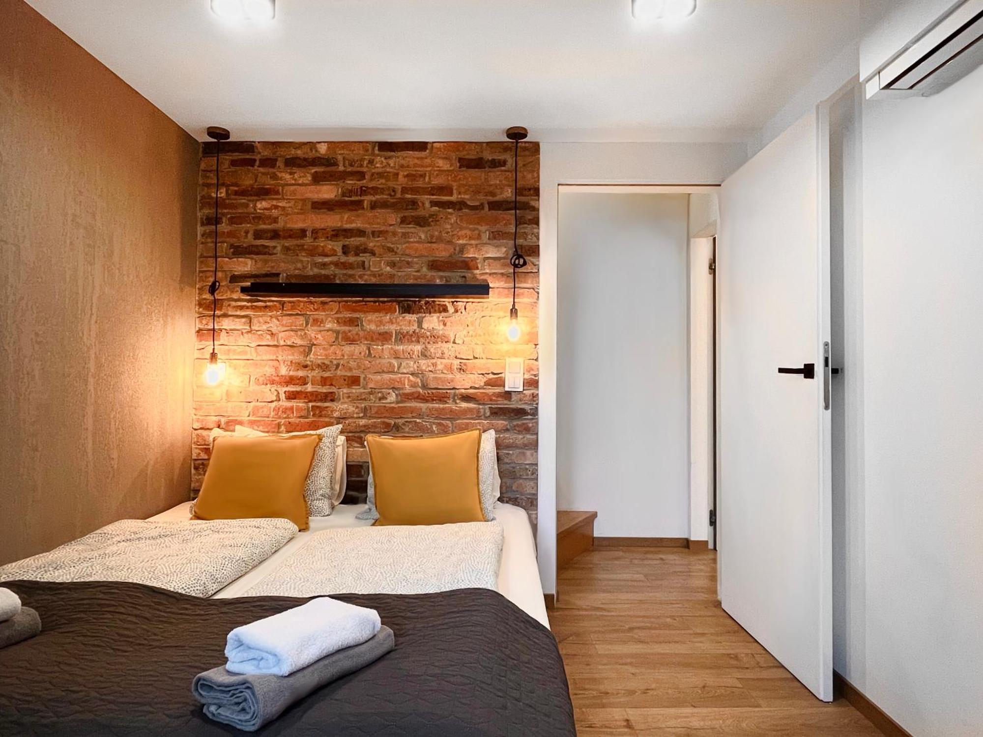 Large 75 M2 Apartment For 6 Guests Next To Wawel Castle Krakau Buitenkant foto